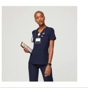 FIGS women's Navy Slim Catarina™ - One-Pocket Scrub Top - XS / Navy